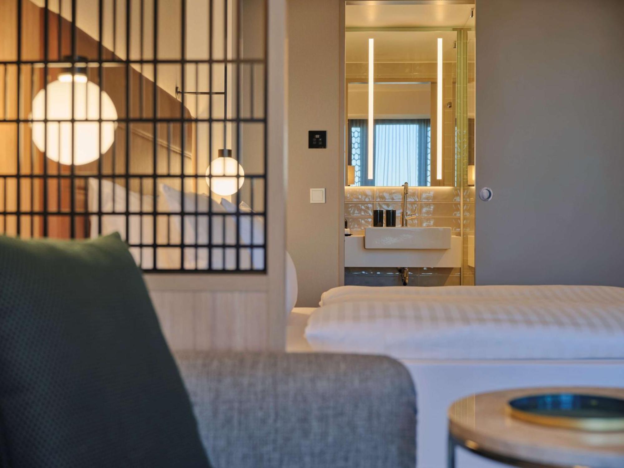 Adina Apartment Hotel Мюнхен Екстериор снимка
