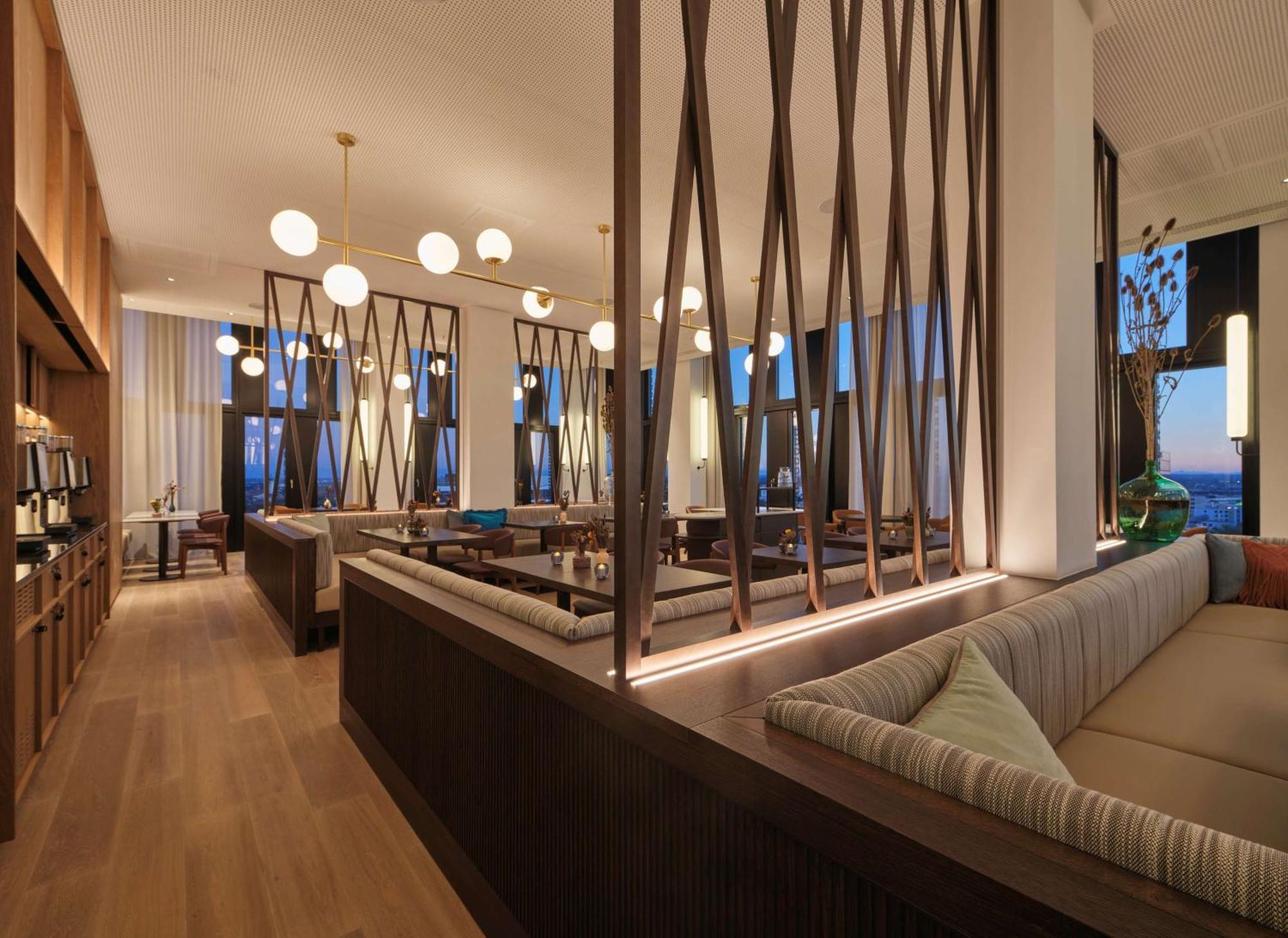 Adina Apartment Hotel Мюнхен Екстериор снимка
