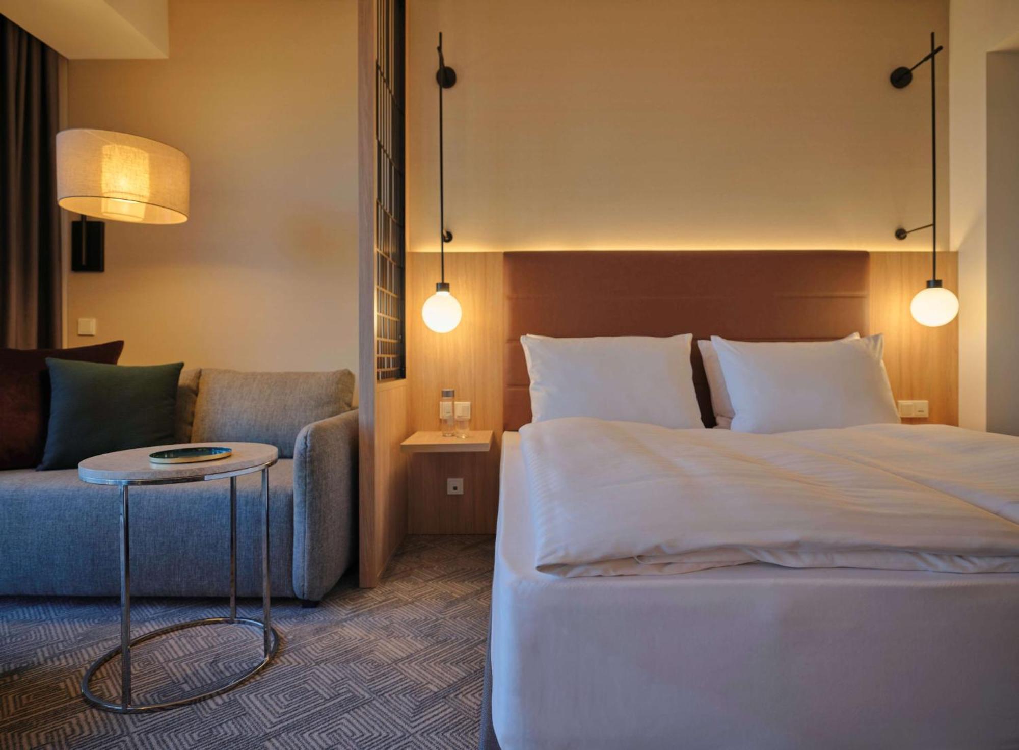 Adina Apartment Hotel Мюнхен Екстериор снимка