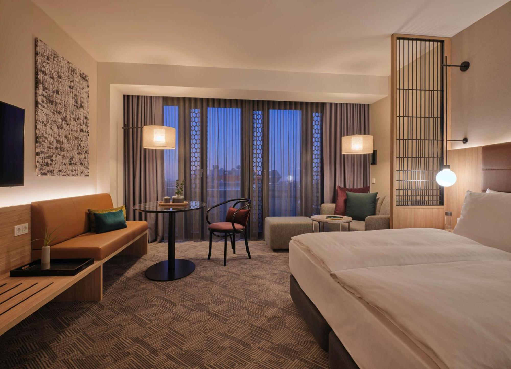 Adina Apartment Hotel Мюнхен Екстериор снимка