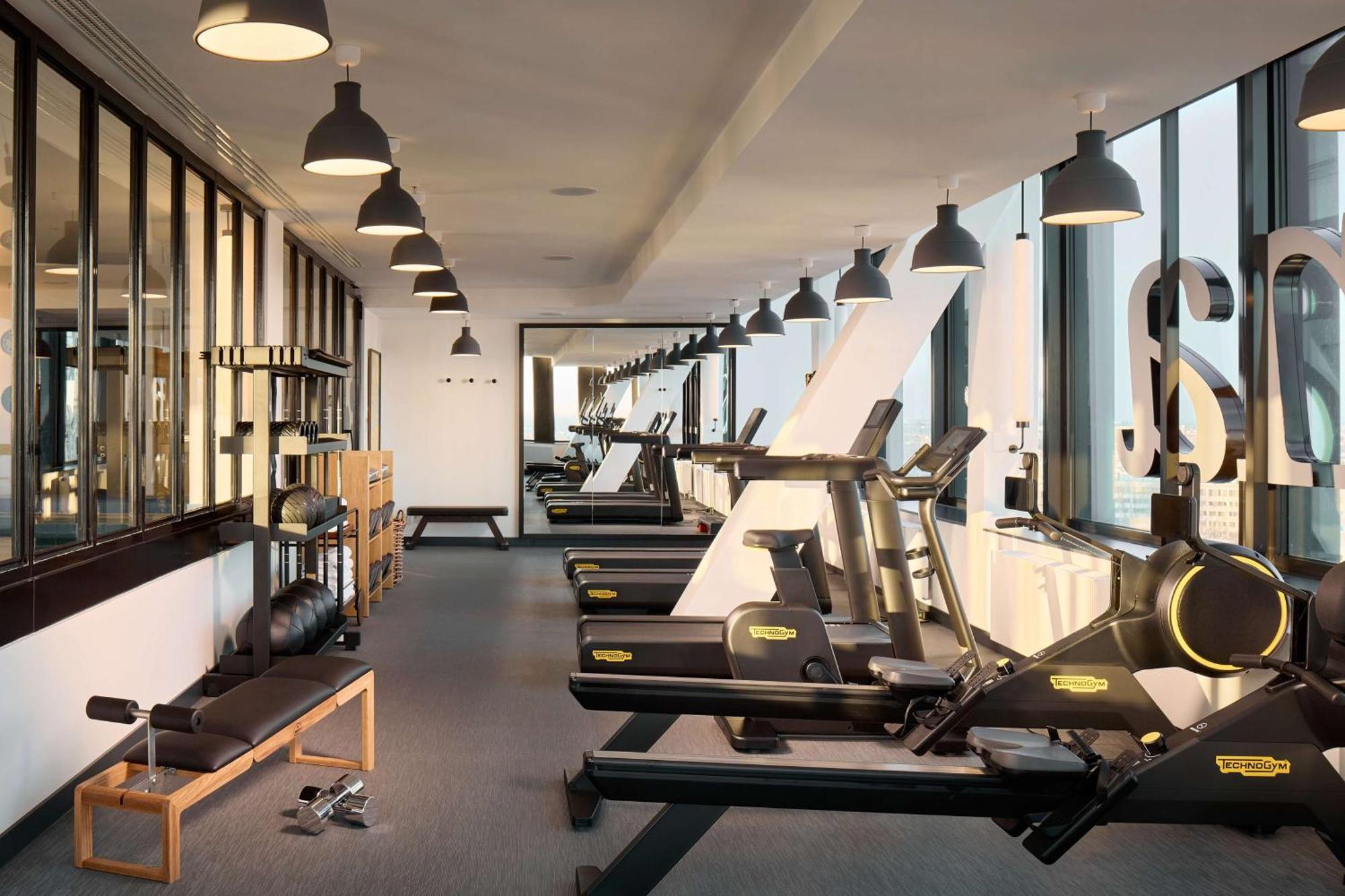 Adina Apartment Hotel Мюнхен Екстериор снимка